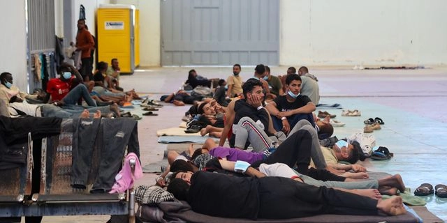 Διαγραφές ΜΚΟ από τα μητρώα αν δεν συμφωνούν με τον Πλεύρη
