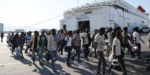 Μεταναστευτικό: Η κυβέρνηση εστιάζει στις επιστροφές και ετοιμάζει δομές στην Κρήτη