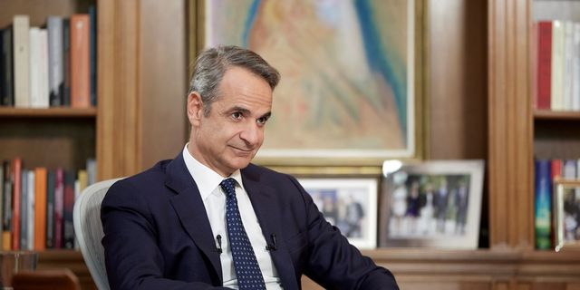 Τα πυρά Μητσοτακη κατά της κυβέρνησης… Καραμανλή