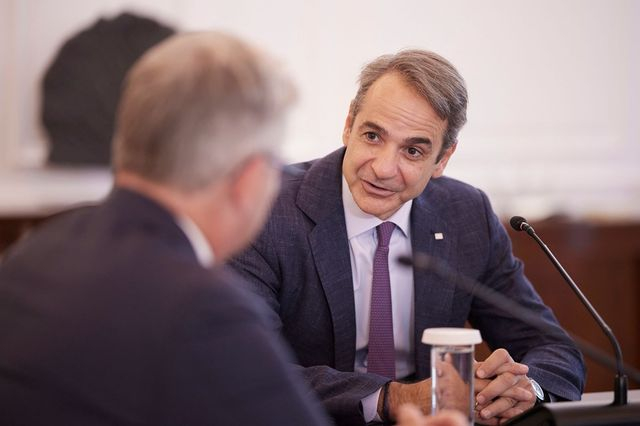 Συνάντηση Μητσοτάκη – Μπρούνερ: “Να μην παγιωθεί νέα μεταναστευτική οδός στα ανατολικά της Λιβύης”