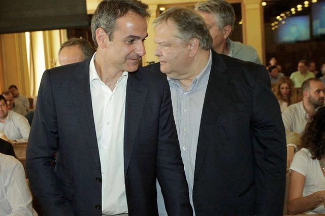 Ενόχληση Μαξίμου για τα “καρφιά” Βενιζέλου περί νομιμοποίησης της κυβέρνησης