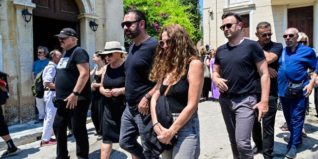 Το “Παρά Πέντε” αποχαιρέτησε τον Γεράσιμο Μιχελή – Συγκίνηση στο τελευταίο αντίο