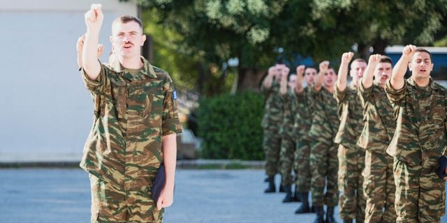 Αλλαγές στις Ένοπλες Δυνάμεις – Η “κρυφή ατζέντα” και ο αιφνιδιασμός των στελεχών