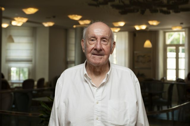 Θανάσης Νιάρχος: “Επιτέλους μόνος” στη συνέντευξη της ζωής του