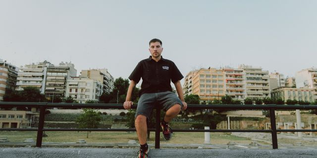 O Nikos On The Run και τα όρια στο hustle culture