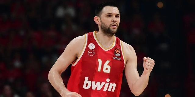 Ολυμπιακός: Συνεχίζει ο Παπανικολάου με ίδια οικονομικά δεδομένα και στο βάθος έρχεται επέκταση