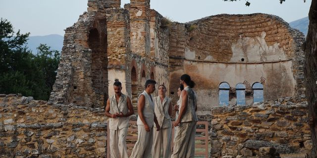 «Πάντων μίμησις» - Μοσχόπουλος