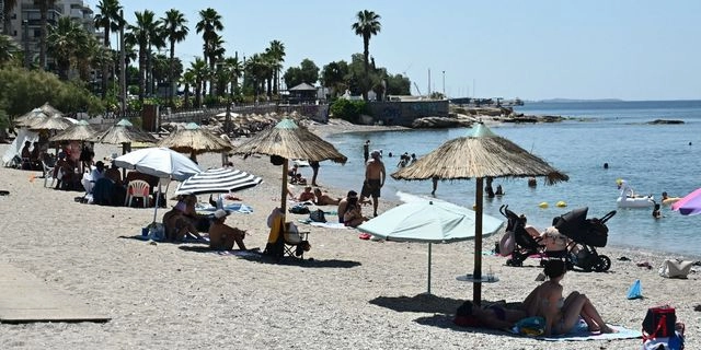 Καιρός: Επιστρέφουν οι υψηλές θερμοκρασίες και τα μελτέμια