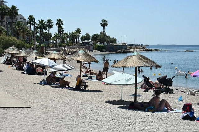 Καιρός: Επιστρέφουν οι υψηλές θερμοκρασίες και τα μελτέμια