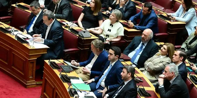 Υποκλοπές: Απόδραση Μητσοτάκη από τη Βουλή “βλέπει” η αντιπολίτευση