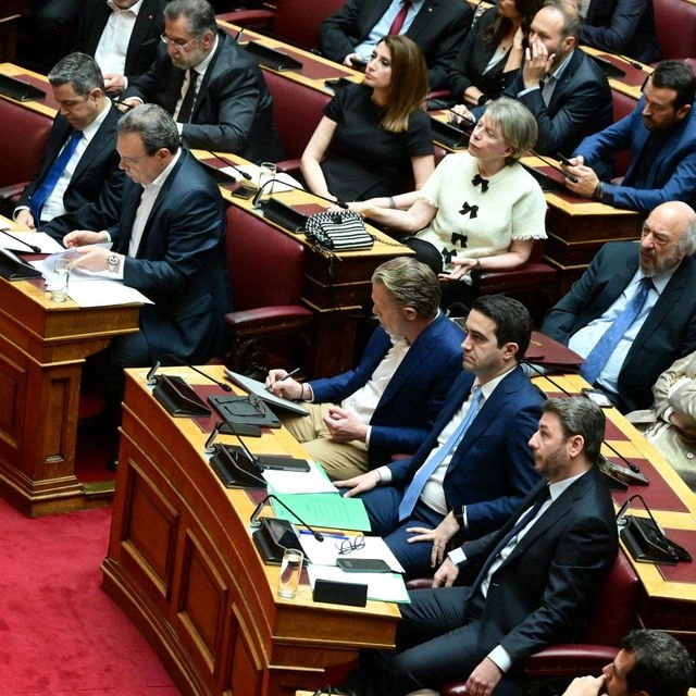 Υποκλοπές: Απόδραση Μητσοτάκη από τη Βουλή “βλέπει” η αντιπολίτευση