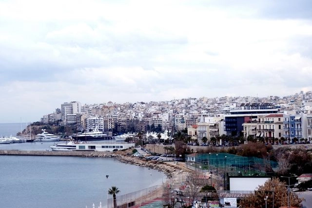 Πειραιάς: Σοκάρει υπόθεση ομαδικού βιασμού 14χρονης