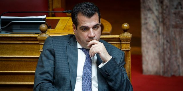 Πλεύρης: “Καταργείται η νομιμοποίηση μεταναστών στα 7 χρόνια”
