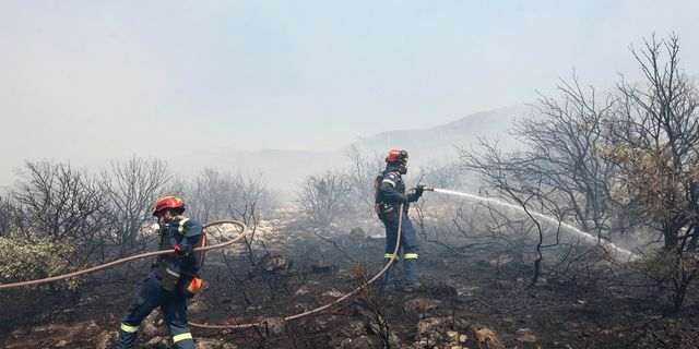 Σε ύφεση η φωτιά στην Πολυτεχνειούπολη Ζωγράφου
