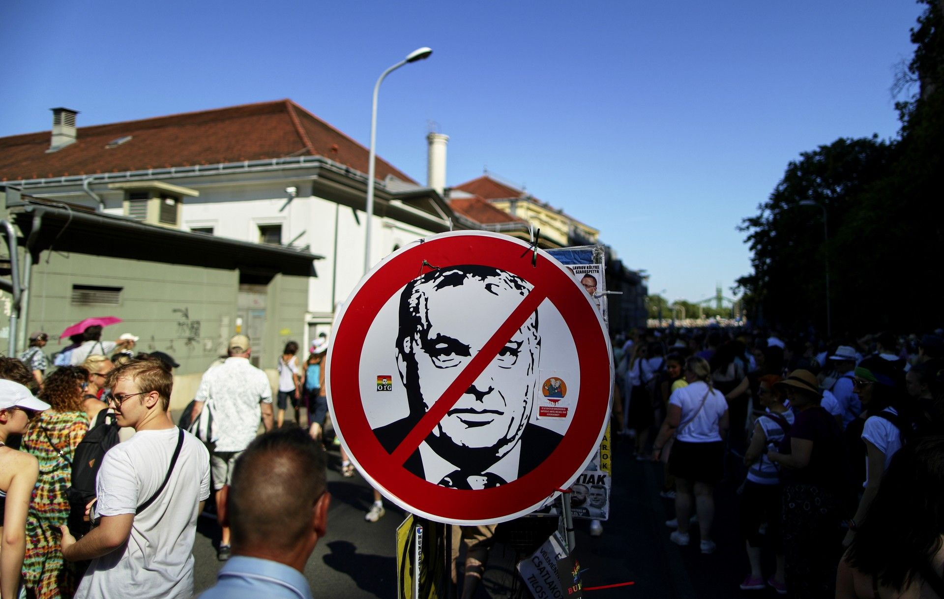 Οι άνθρωποι που ταπείνωσαν τον Όρμπαν, μιλούν στο NEWS 24/7