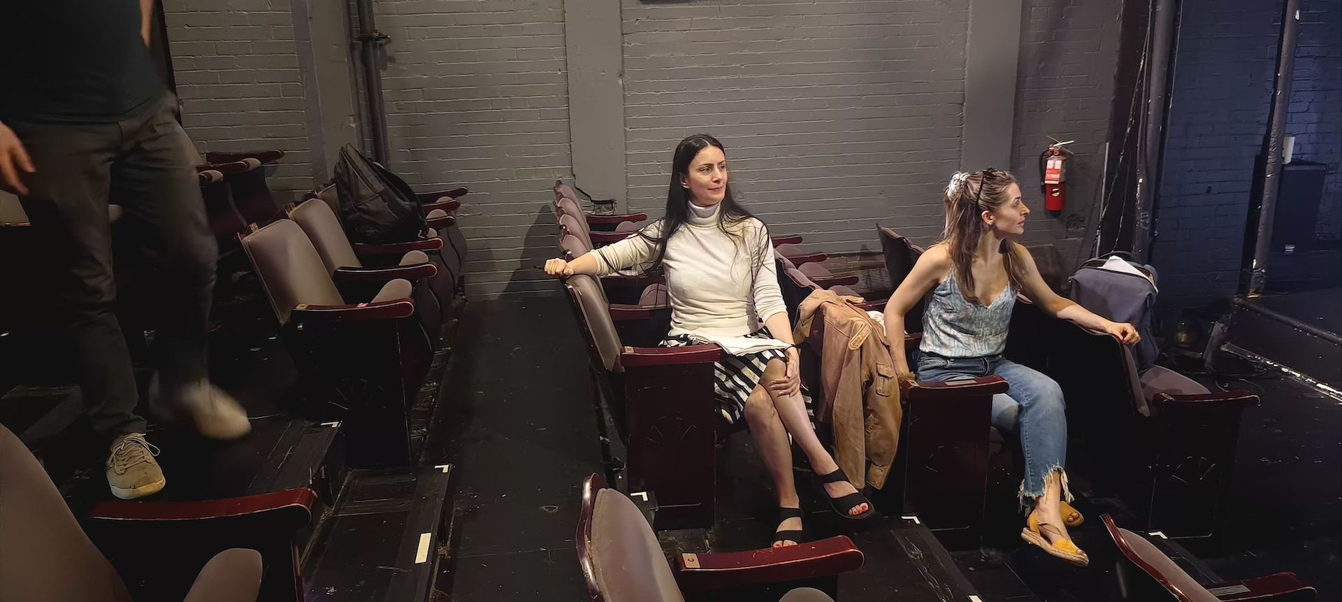 Η Ιόλη Ανδρεάδη και η Βασιλική Τρουφάκου στις πρόβες