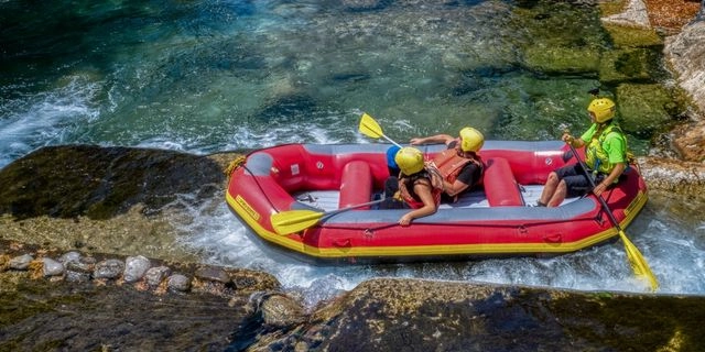 Οι 7 καλύτεροι προορισμοί για εκρήξεις αδρεναλίνης στις διακοπές