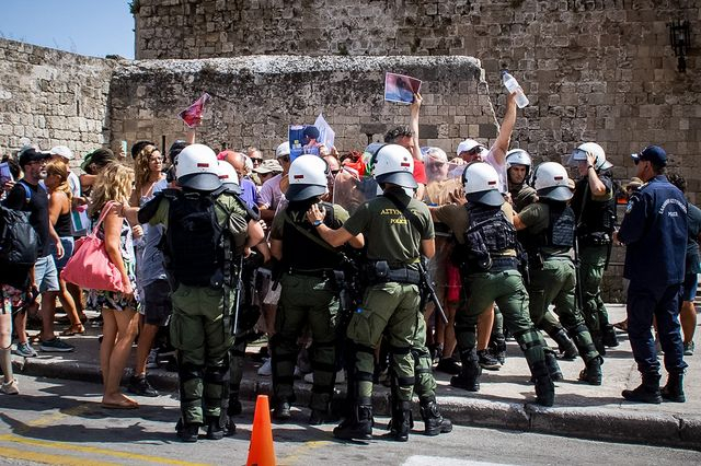 ΕΛΑΣ για συλλήψεις στη Ρόδο: “Ενεργήσαμε στο πλαίσιο των θεσμικών μας αρμοδιοτήτων”