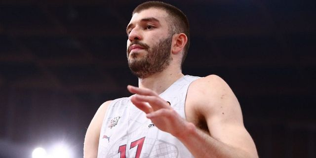 Η Μπασκόνια δεν πουλάει τον Ρογκαβόπουλο