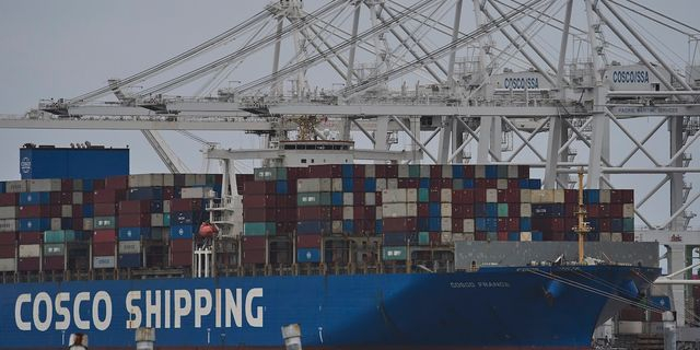 Δασμοί: Διχασμένη η Ευρώπη με το τελεσίγραφο Τραμπ – Αδειάζει η κλεψύδρα για την εμπορική συμφωνία