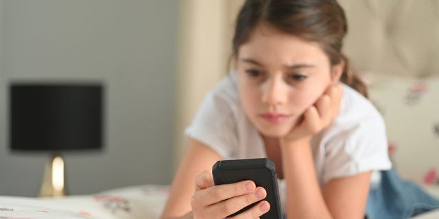 Αλλάζει ο τρόπος που θα χρησιμοποιούν τα social media στην Ελλάδα οι ανήλικοι