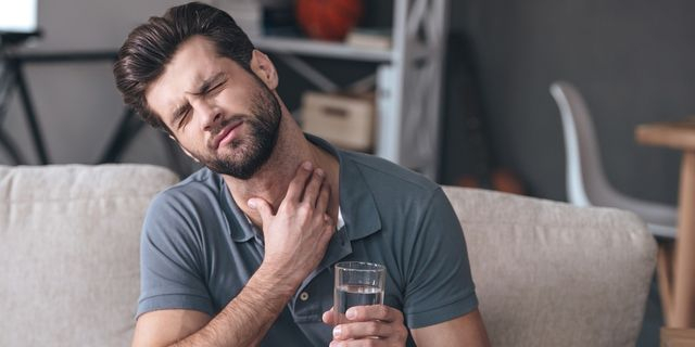 Το καλύτερο φάρμακο για τον πονόλαιμο του air condition είναι στην κουζίνα σου