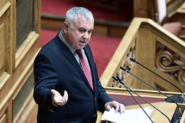Χίος: Βουλευτής του ΠΑΣΟΚ καταγγέλει ότι στέλεχος της ΝΔ τον κλείδωσε σε εργοτάξιο