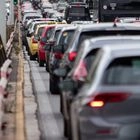 Τροχαίο στη Λ. Συγγρού: ΙΧ συγκρούστηκε με μοτοσικλέτα