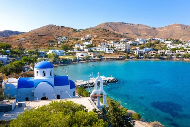 “Eγκλημα” το γκράφιτι στη Σύρο, πέντε συλλήψεις σε τρεις μήνες