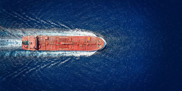 Ερυθρά Θάλασσα: Τουλάχιστον 2 νεκροί από επίθεση των Χούθι σε ελληνόκτητο πλοίο 