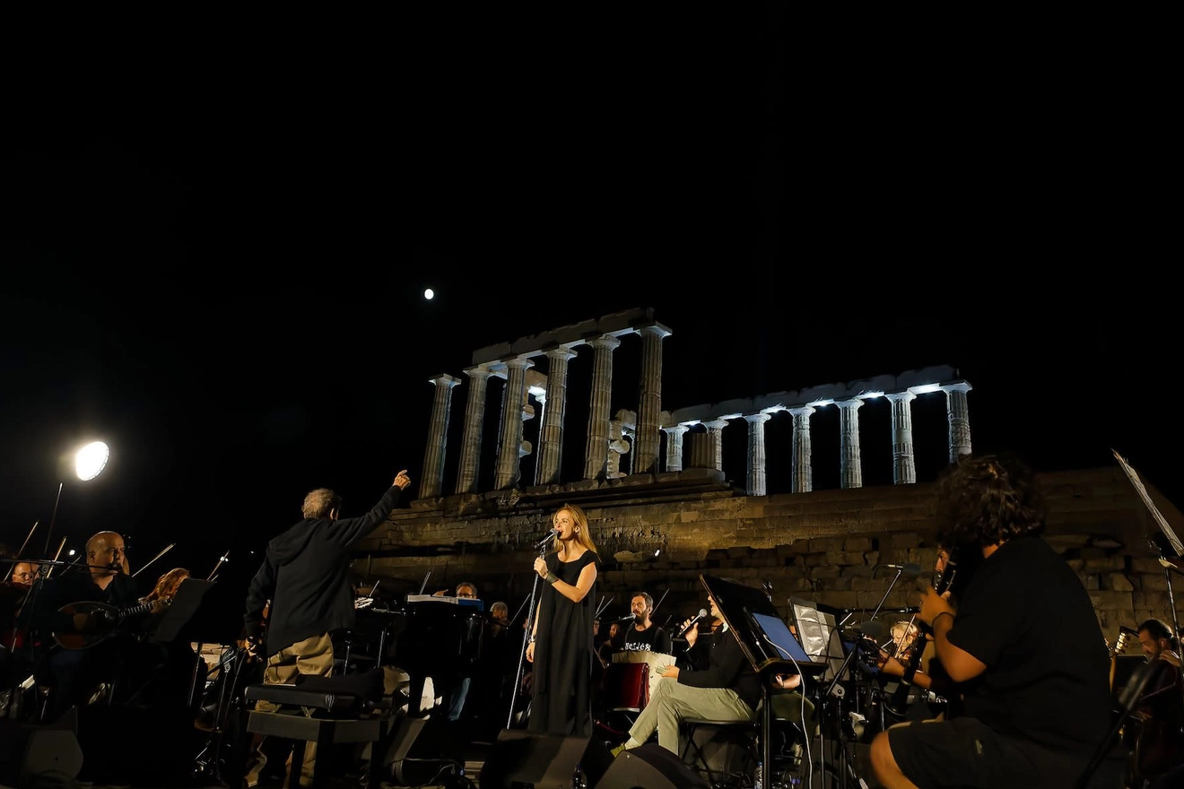 Tο “Ταξίδι στο Φως” του Σταύρου Ξαρχάκου ολοκληρώνεται στο Ηρώδειο