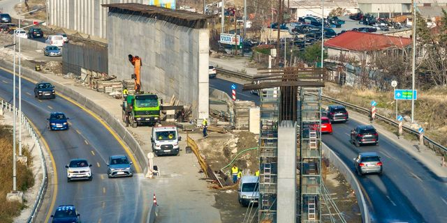 Θεσσαλονίκη: Kαραμπόλα 6 οχημάτων στην Περιφερειακή Οδό