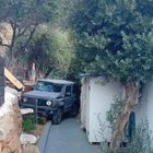 Τήνος: Αέρας παρέσυρε όχημα και το “προσγείωσε” σε σπίτι