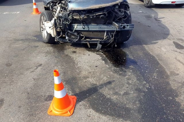 Τροχαίο ατύχημα στα διόδια Μαλγάρων – Ρυμουλκό νταλίκας έπεσε σε ΙΧ