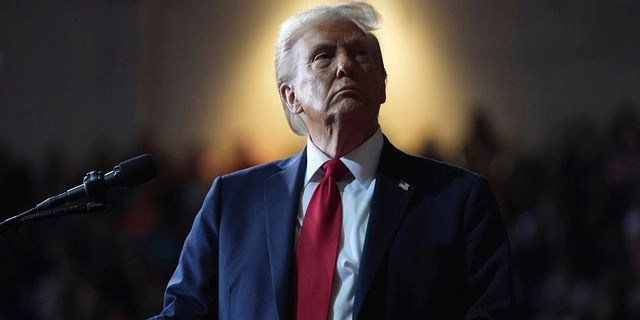 Ντόναλντ Τραμπ: Έξι μήνες σε έξι γραφήματα