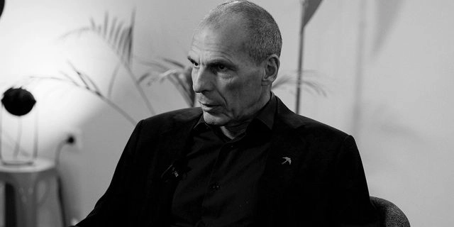 Βαρουφάκης: Εγώ κέρδιζα χρόνο ενώ ο Πρωθυπουργός προετοίμαζε συνθηκολόγηση