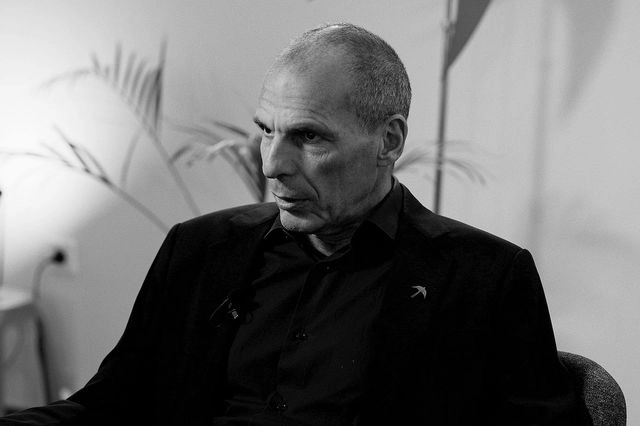 Βαρουφάκης: Εγώ κέρδιζα χρόνο ενώ ο Πρωθυπουργός προετοίμαζε συνθηκολόγηση