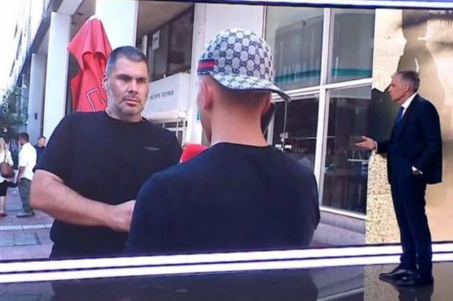 Υπόθεση ομαδικού βιασμού: Τον έψαχνε η ΕΛ.ΑΣ και βγήκε στην τηλεόραση έξω από τα δικαστήρια