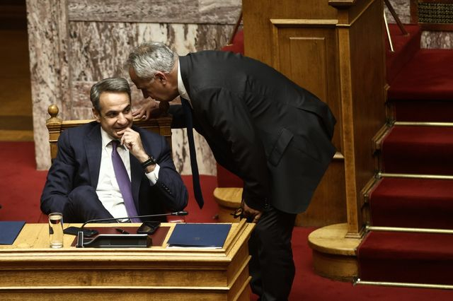 Εξεταστική συγκάλυψης σε “γραμμή” Βορίδη και οι γκρίνιες στο γαλάζιο “μαντρί”