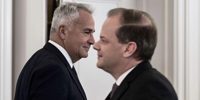 “Κωδικός συγκάλυψη” στο μεγάλο ελληνικό καλοκαίρι