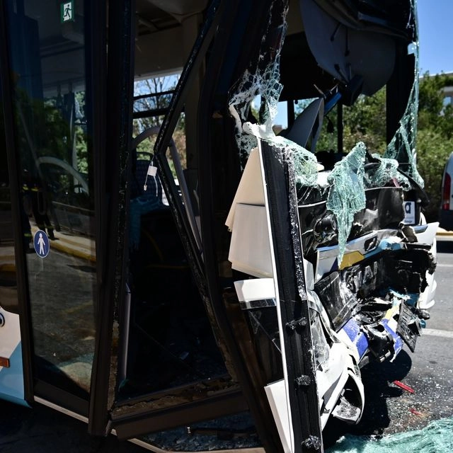 Βούλα: Συγκλονίζουν οι μαρτυρίες από τη σύγκρουση των λεωφορείων