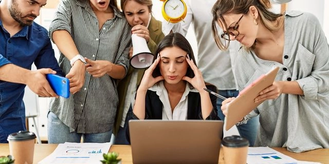 Πόση ώρα άσκησης εξουδετερώνει τις συνέπειες του 8ωρου στο γραφείο