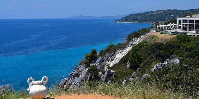 Χαλκιδική: Συναγερμός στον ΕΟΔΥ για ομαδική τροφική δηλητηρίαση στον Νέο Μαρμαρά