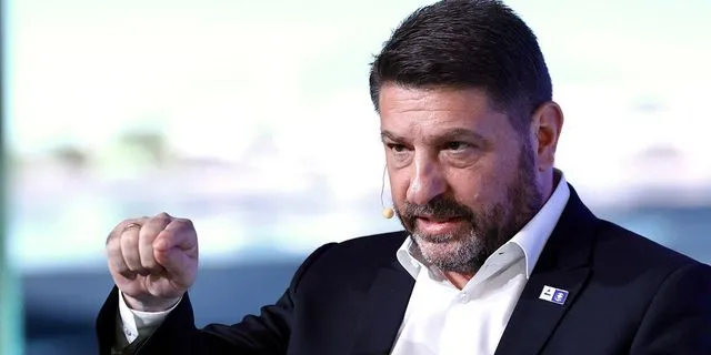 Ο Νίκος Χαρδαλιάς