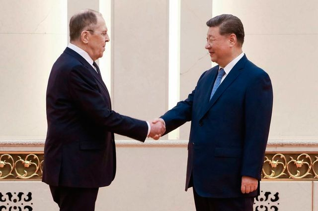 Διμερής συνάντηση Λαβρόφ και Σι στο Πεκίνο – Η ατζέντα