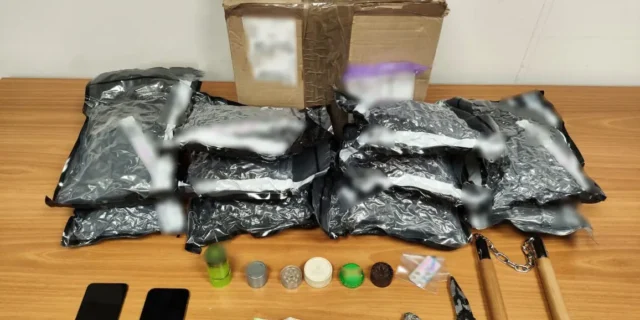 Γνωστός τράπερ εμπλέκεται σε εισαγωγή ναρκωτικών από τις ΗΠΑ