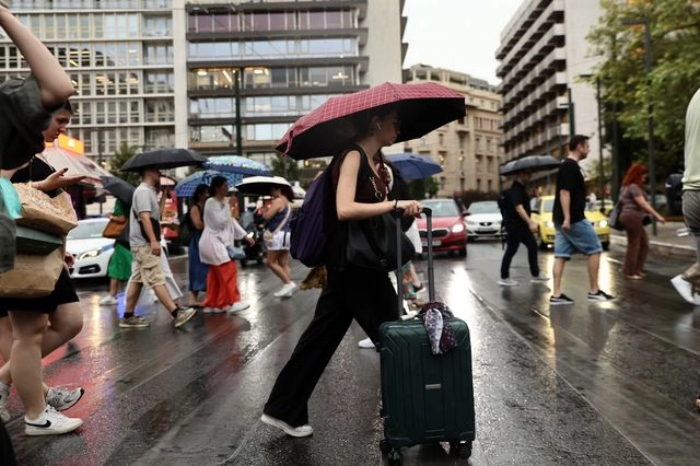 Καιρός: Βροχές και καταιγίδες το Σαββατοκύριακο και από Σεπτέμβρη καλοκαίρι