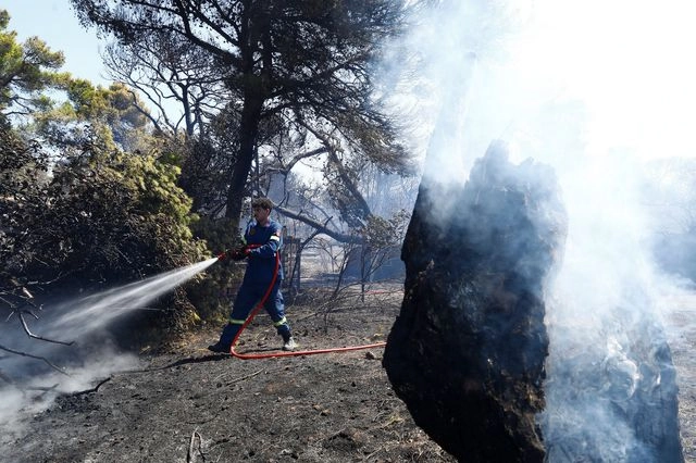 Ακραίος κίνδυνος πυρκαγιάς την Κυριακή σε Αττική, Βοιωτία και Εύβοια – Χάρτης