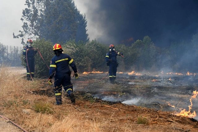Ρεσιτάλ ανευθυνότητας εν μέσω συναγερμού για τις φωτιές – Συλλήψεις και πρόστιμα
