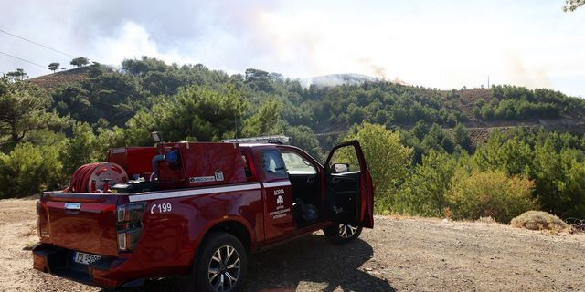 Φωτιά στο Μεσολόγγι: Απομακρύνθηκαν ηλικιωμένοι με λεωφορείο του Δήμου